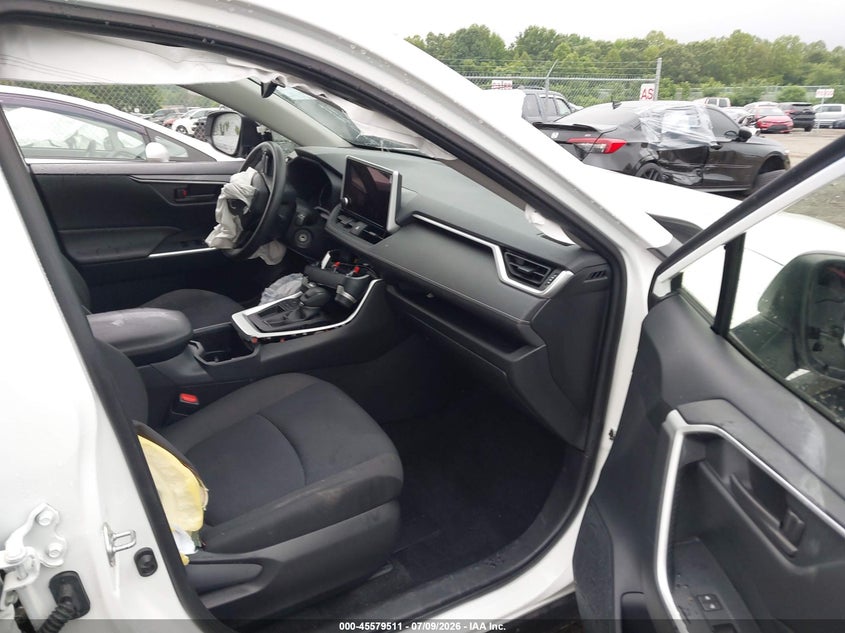 TOYOTA RAV4 - zdjęcie 5