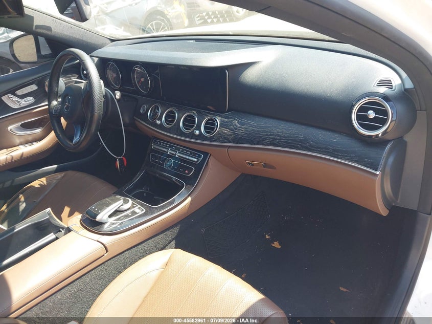 MERCEDES-BENZ E 300 - zdjęcie 5