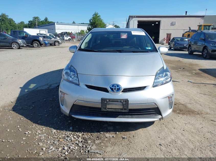 TOYOTA PRIUS PLUG-IN - zdjęcie 12