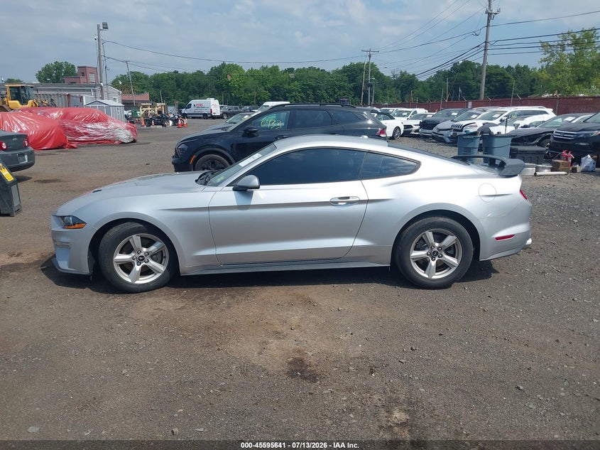 FORD MUSTANG - zdjęcie 14
