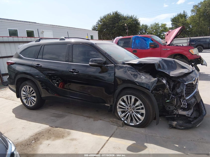 TOYOTA HIGHLANDER - zdjęcie 13