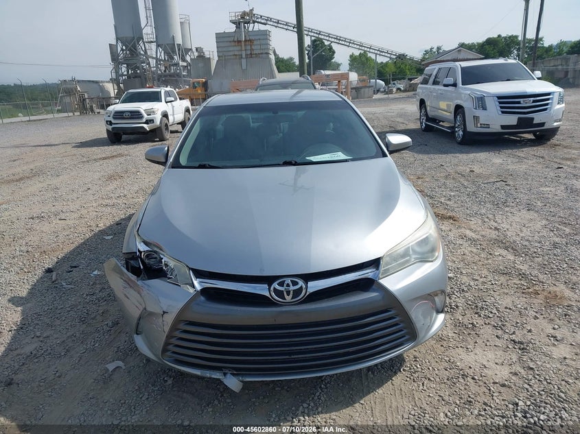 TOYOTA CAMRY - zdjęcie 12