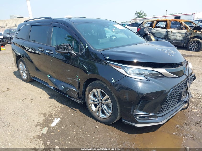 TOYOTA SIENNA - zdjęcie 1