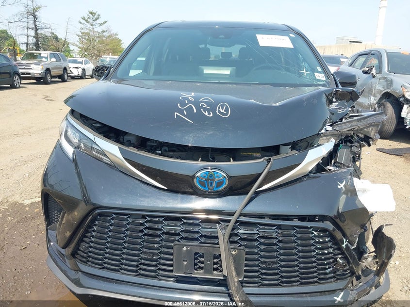 TOYOTA SIENNA - zdjęcie 12