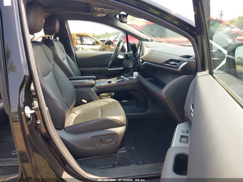 TOYOTA SIENNA - zdjęcie 5
