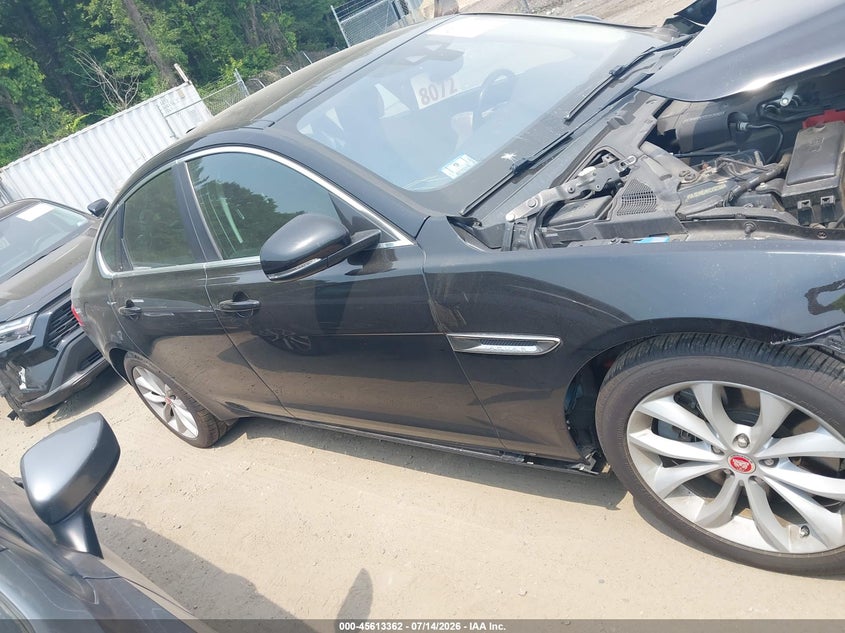 JAGUAR XF - zdjęcie 13