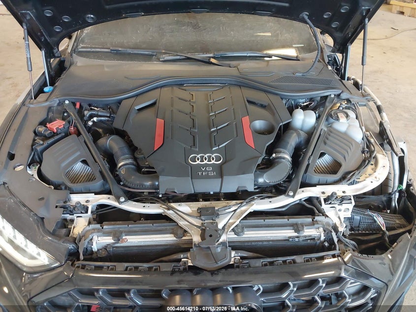 AUDI S8 - zdjęcie 10
