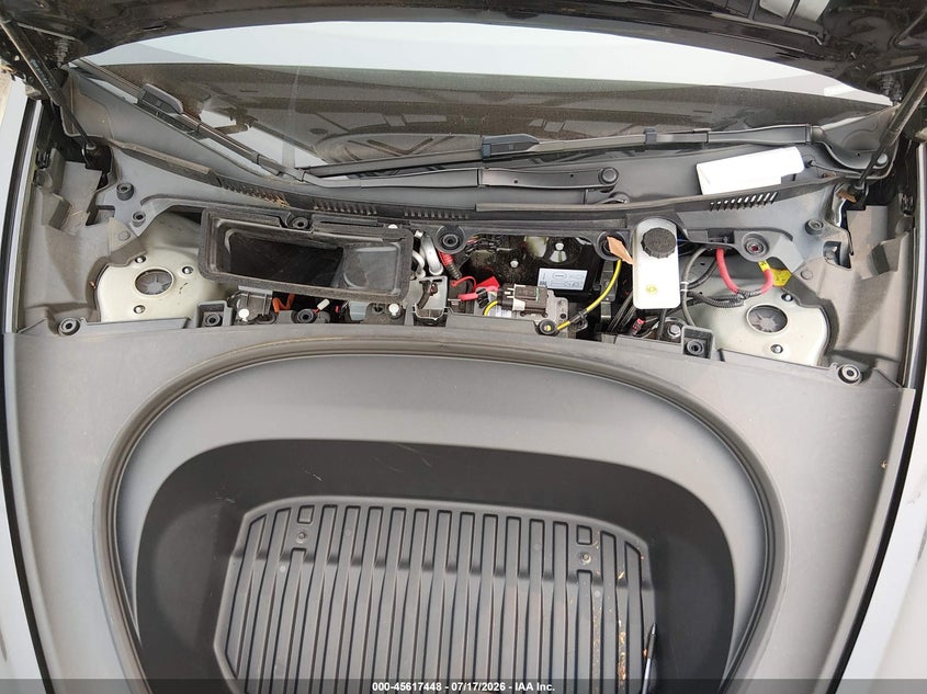 TESLA MODEL 3 - zdjęcie 10
