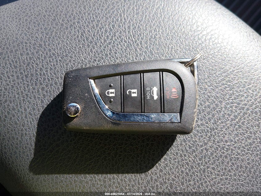 TOYOTA CAMRY - zdjęcie 11