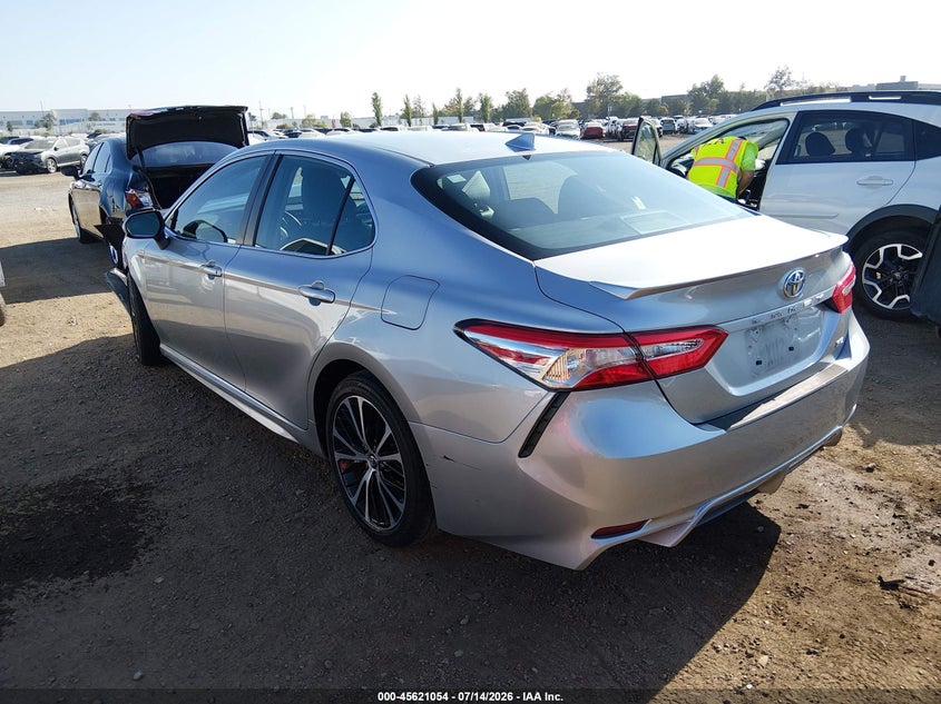 TOYOTA CAMRY - zdjęcie 3