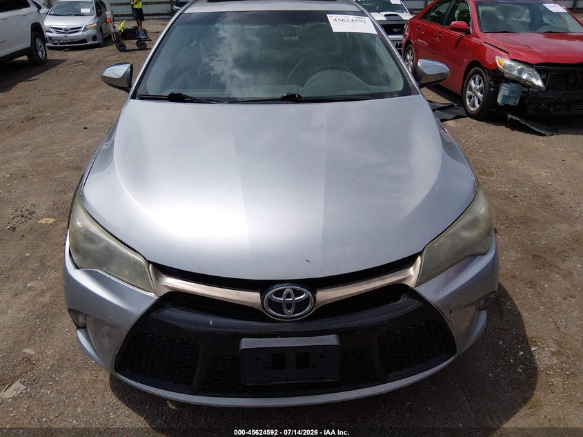 TOYOTA CAMRY - zdjęcie 12