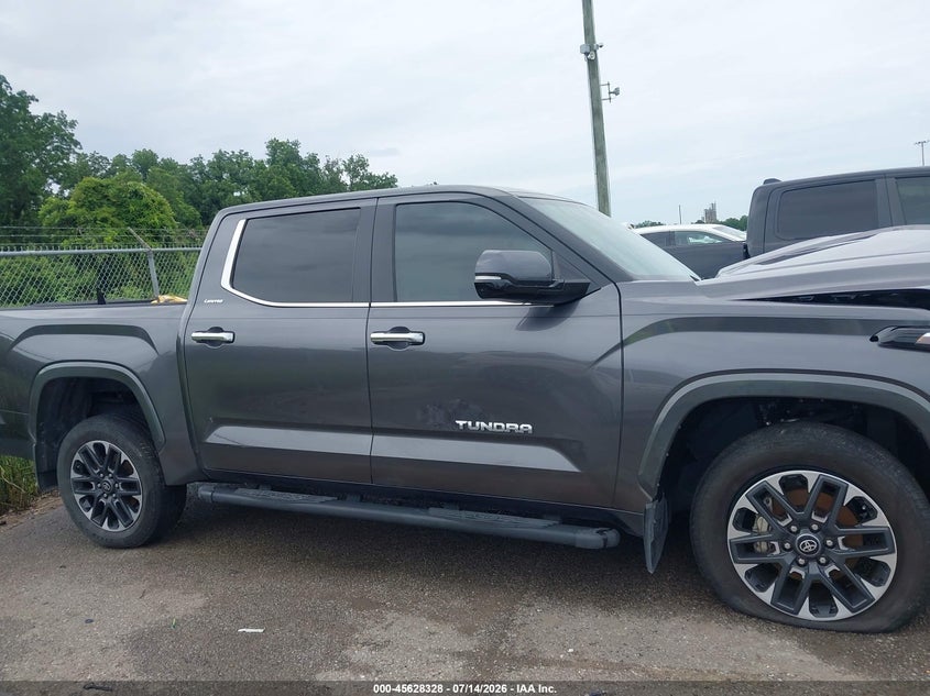 TOYOTA TUNDRA - zdjęcie 13