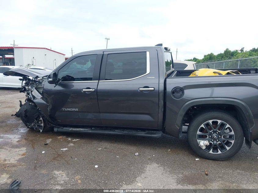 TOYOTA TUNDRA - zdjęcie 14