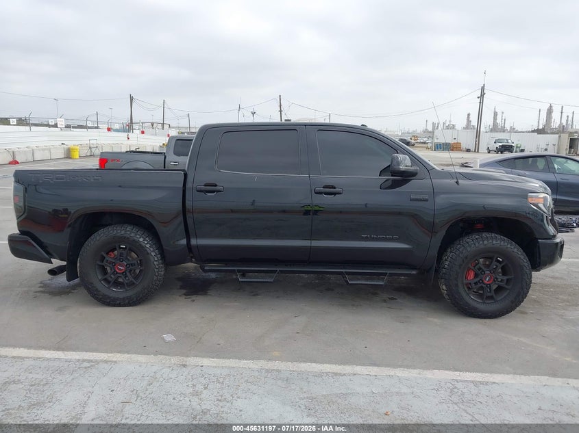 TOYOTA TUNDRA - zdjęcie 13
