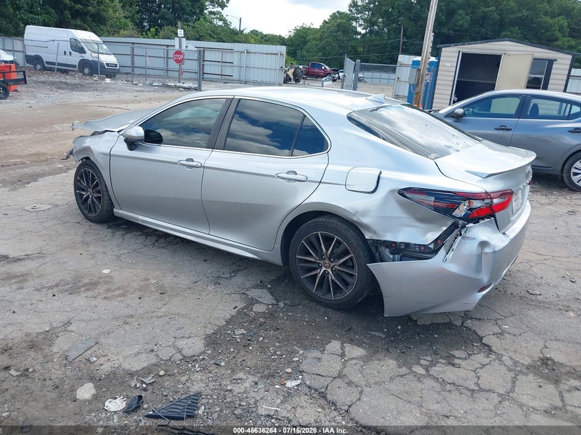 TOYOTA CAMRY - zdjęcie 3