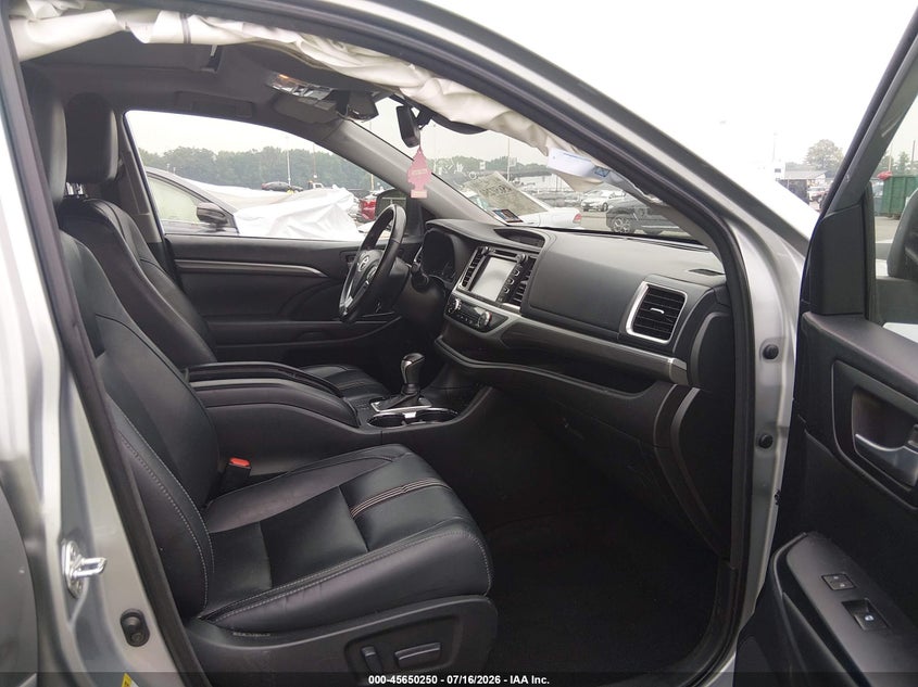 TOYOTA HIGHLANDER - zdjęcie 5