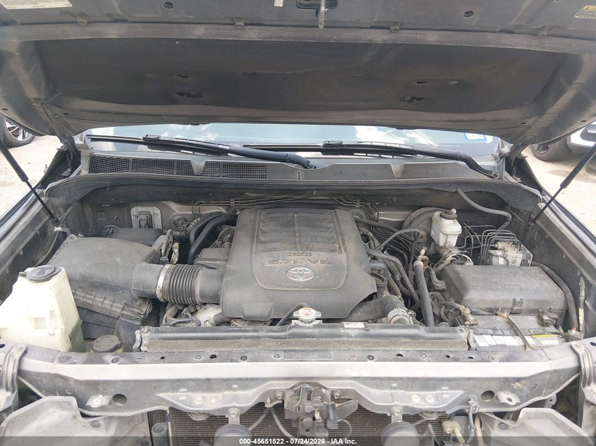 TOYOTA TUNDRA - zdjęcie 10