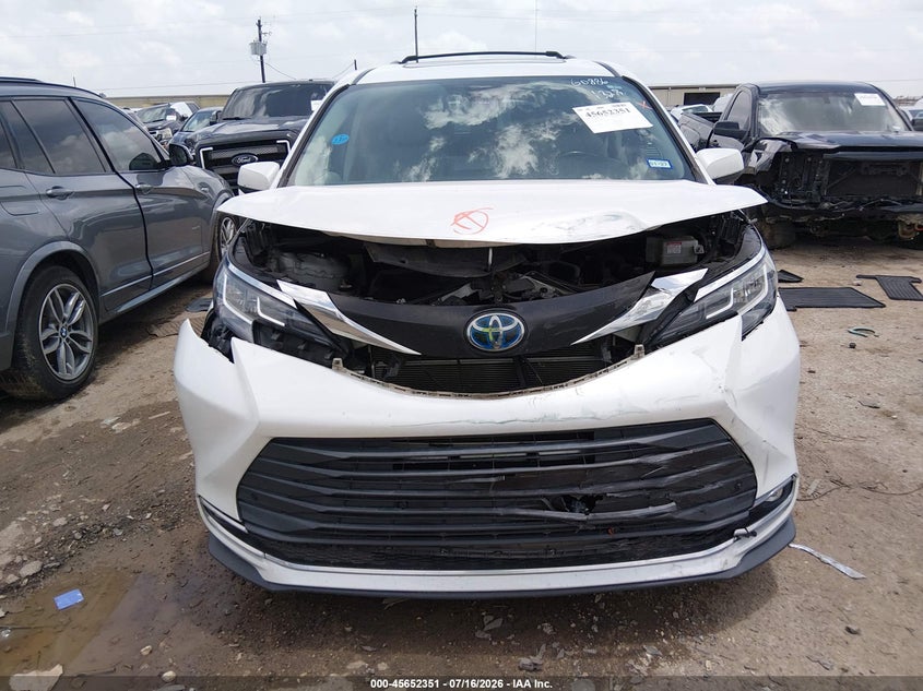 TOYOTA SIENNA - zdjęcie 12