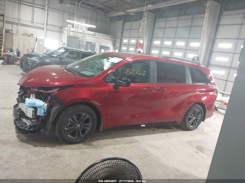 TOYOTA SIENNA - zdjęcie 15