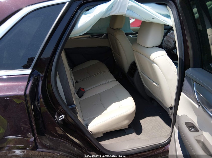 CADILLAC XT5 - zdjęcie 8