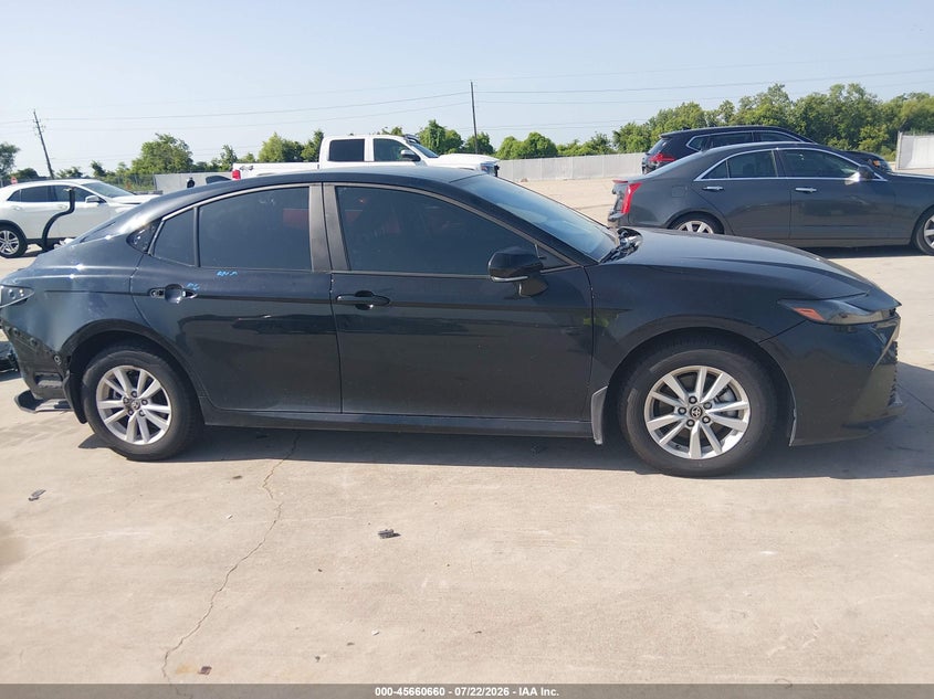 TOYOTA CAMRY - zdjęcie 13