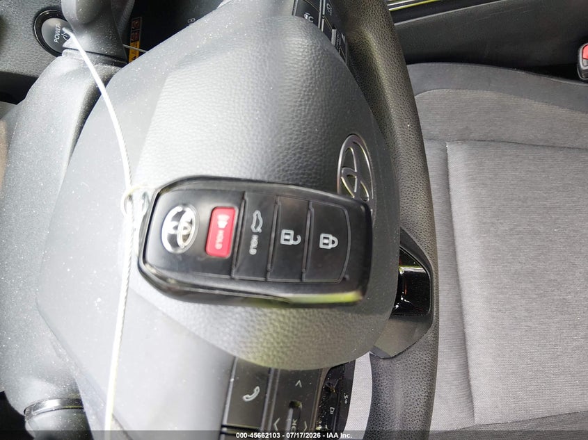 TOYOTA CAMRY - zdjęcie 11
