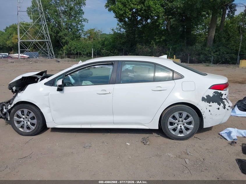 TOYOTA COROLLA - zdjęcie 15