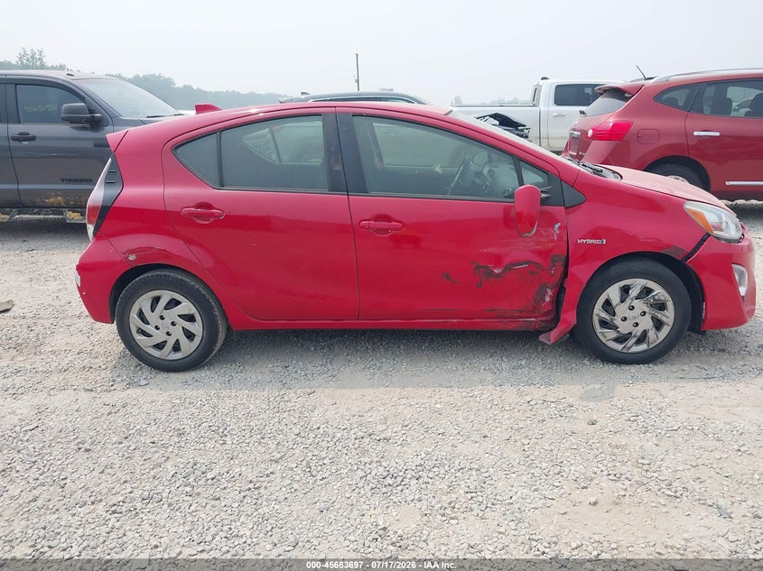 TOYOTA PRIUS C - zdjęcie 13