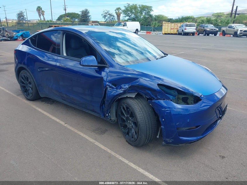 TESLA MODEL Y - zdjęcie 1