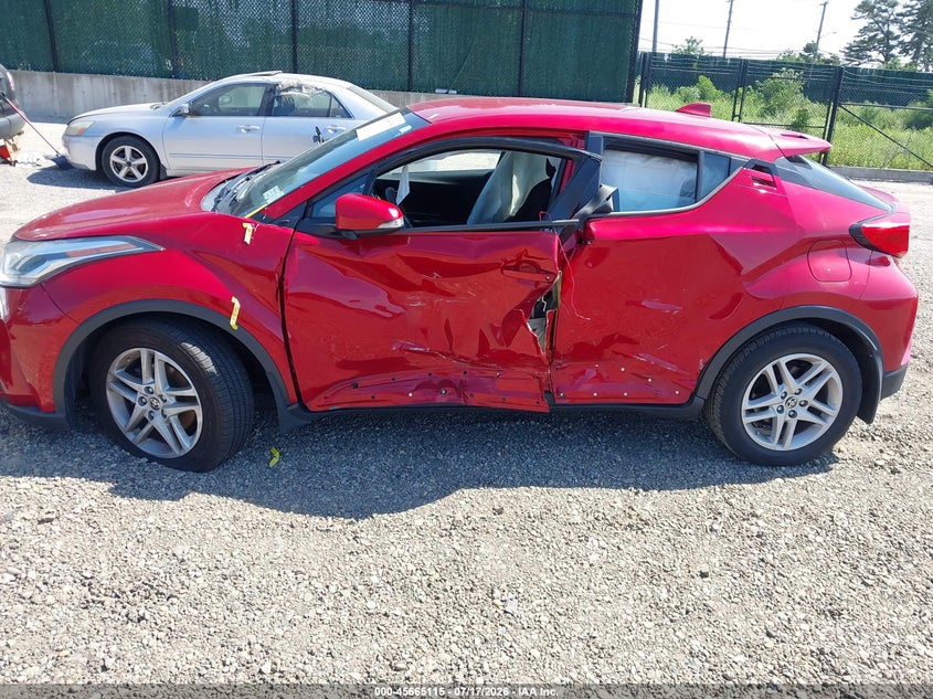 TOYOTA C-HR - zdjęcie 14