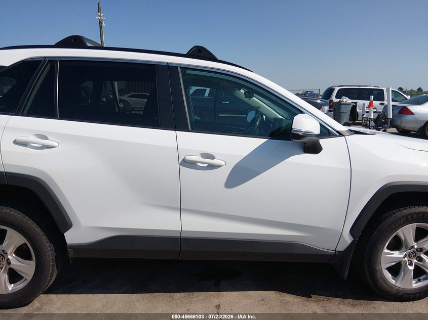 TOYOTA RAV4 - zdjęcie 14