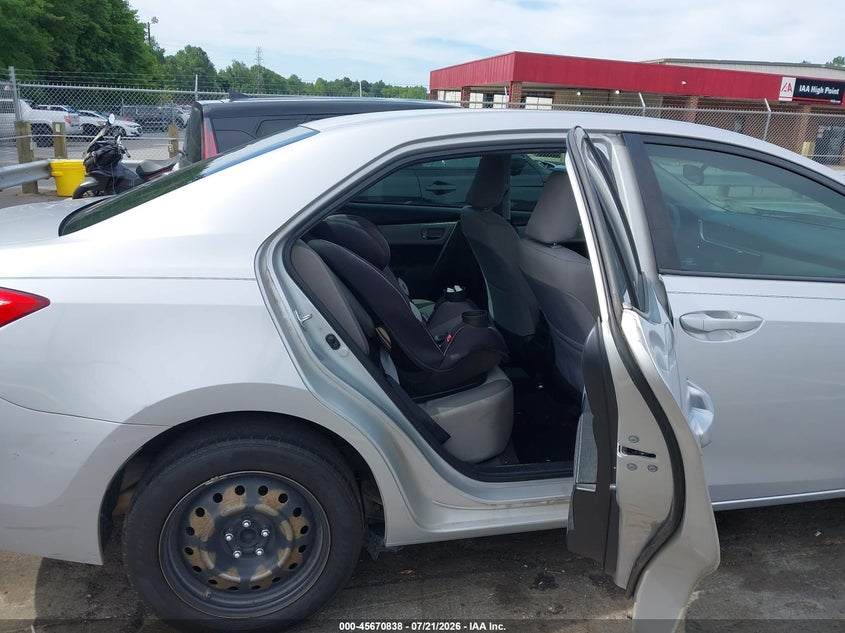 TOYOTA COROLLA - zdjęcie 8