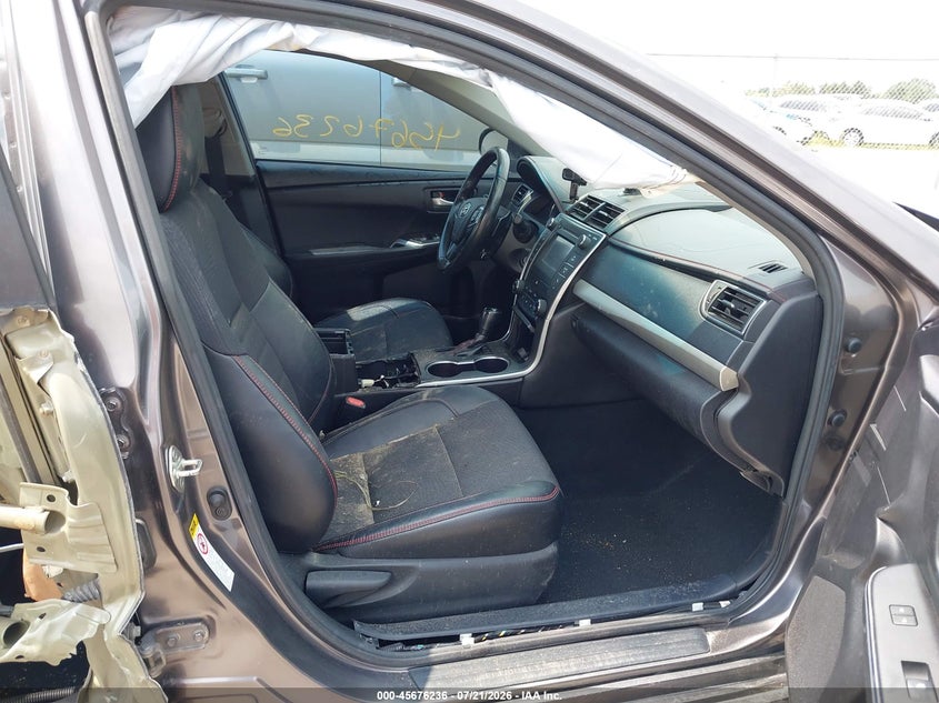 TOYOTA CAMRY - zdjęcie 5