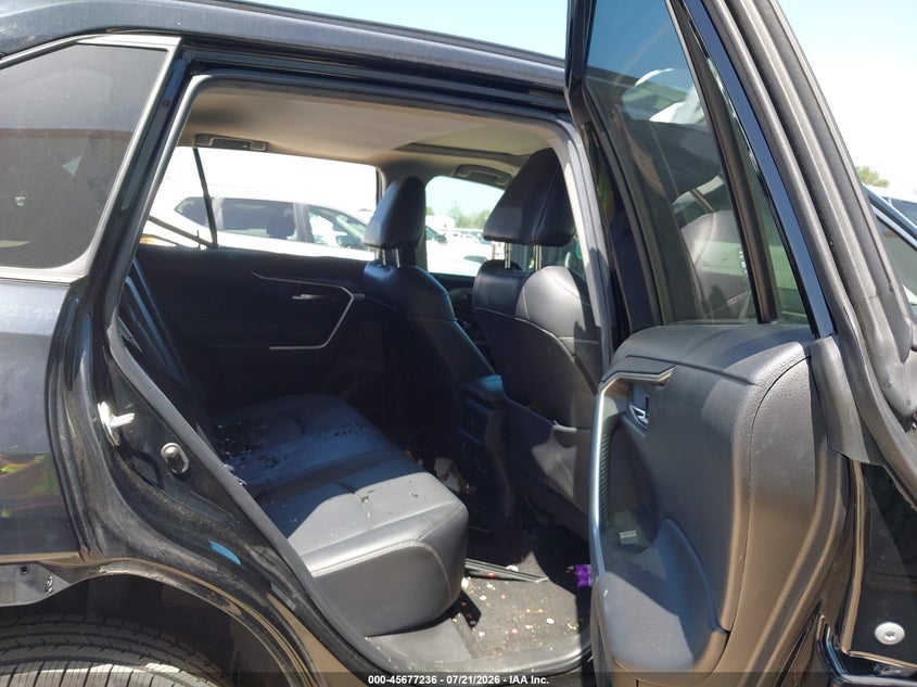 TOYOTA RAV4 - zdjęcie 8