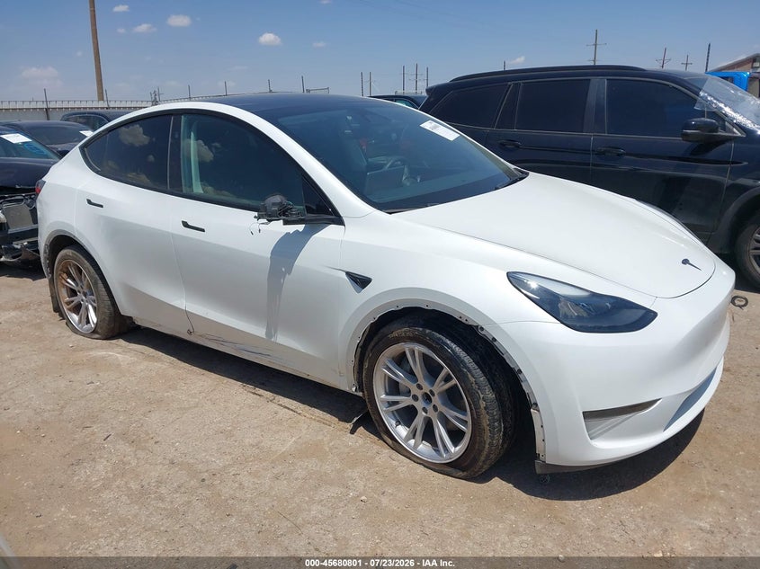 TESLA MODEL Y - zdjęcie 1