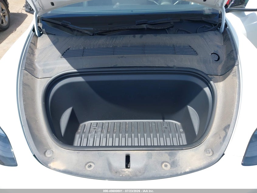 TESLA MODEL Y - zdjęcie 10