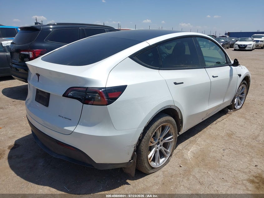 TESLA MODEL Y - zdjęcie 4