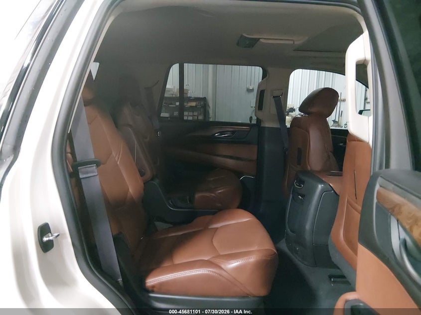 CADILLAC ESCALADE - zdjęcie 8