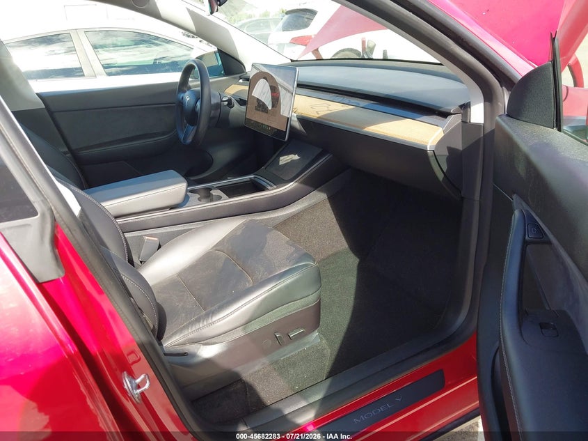 TESLA MODEL Y - zdjęcie 5