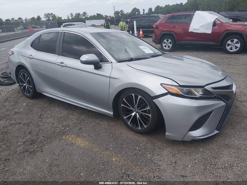 TOYOTA CAMRY - zdjęcie 1