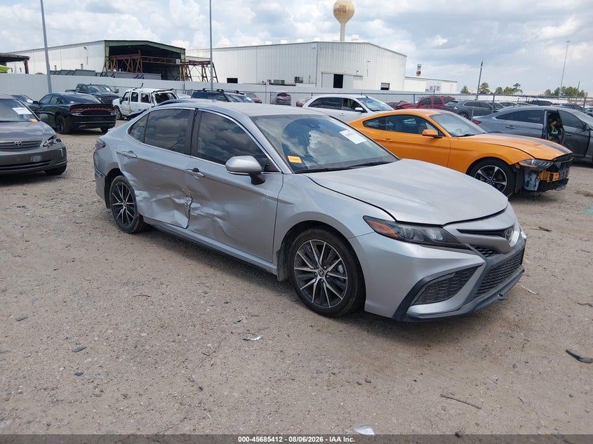 TOYOTA CAMRY - zdjęcie 1