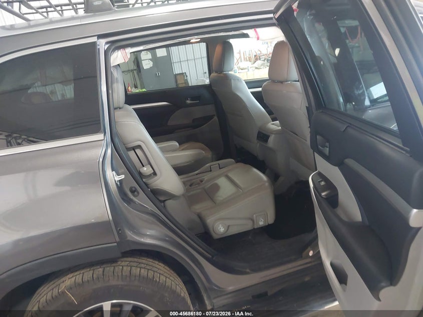 TOYOTA HIGHLANDER - zdjęcie 8