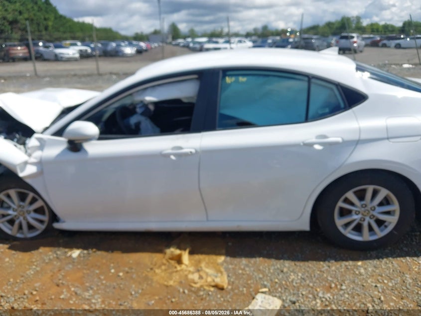 TOYOTA CAMRY - zdjęcie 14