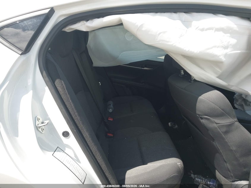 TOYOTA CAMRY - zdjęcie 8