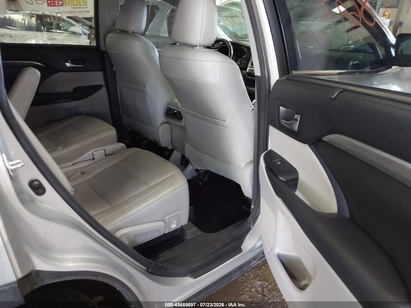 TOYOTA HIGHLANDER HYBRID - zdjęcie 8