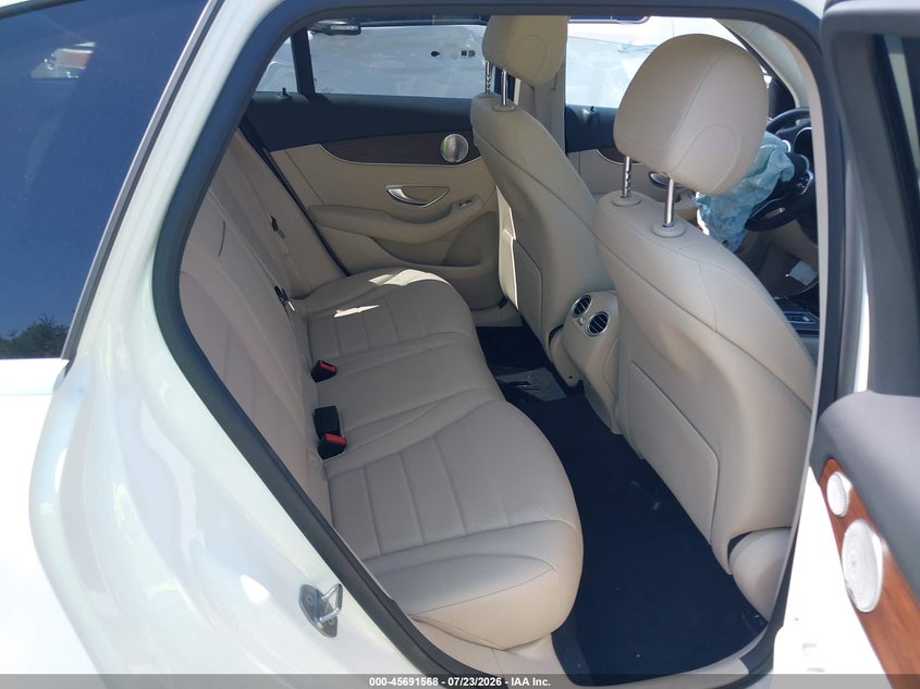 MERCEDES-BENZ GLC 300 - zdjęcie 8