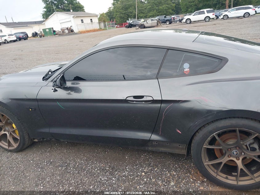 FORD MUSTANG - zdjęcie 14