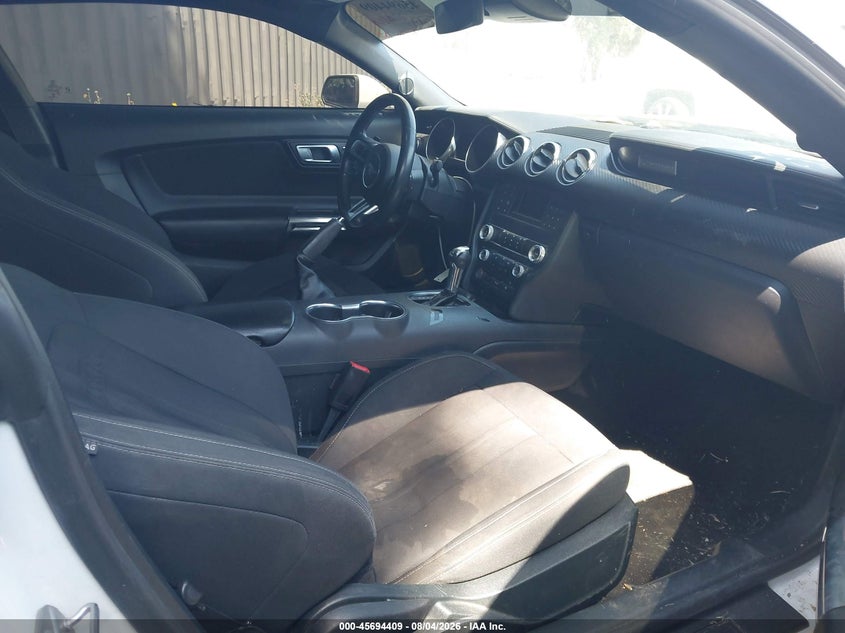 FORD MUSTANG - zdjęcie 5