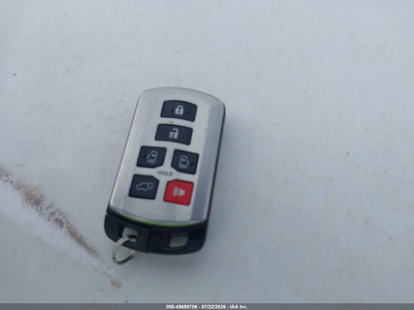 TOYOTA SIENNA - zdjęcie 9