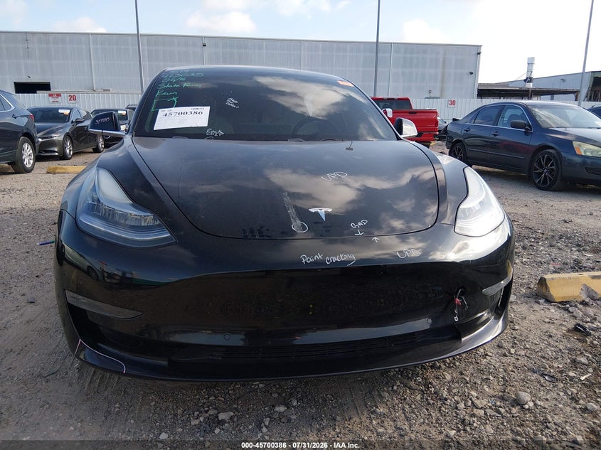TESLA MODEL 3 - zdjęcie 12